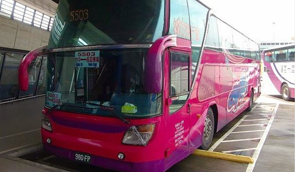 xe-bus-di-lang-cau-vong-dai-trung-dai-loan
