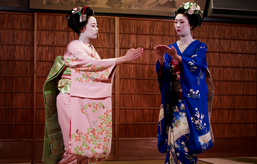 trang-phuc-kimono-nha-ban